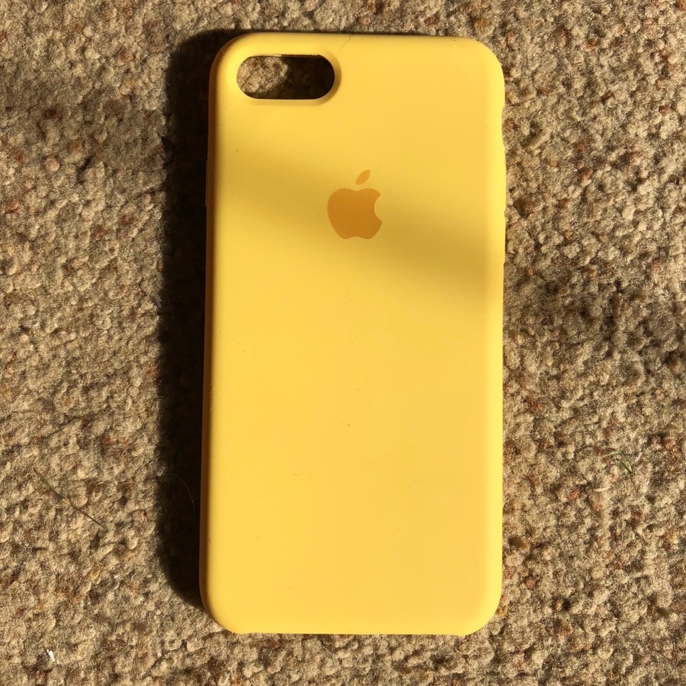 iPhone 7 Yellow Silicone Case